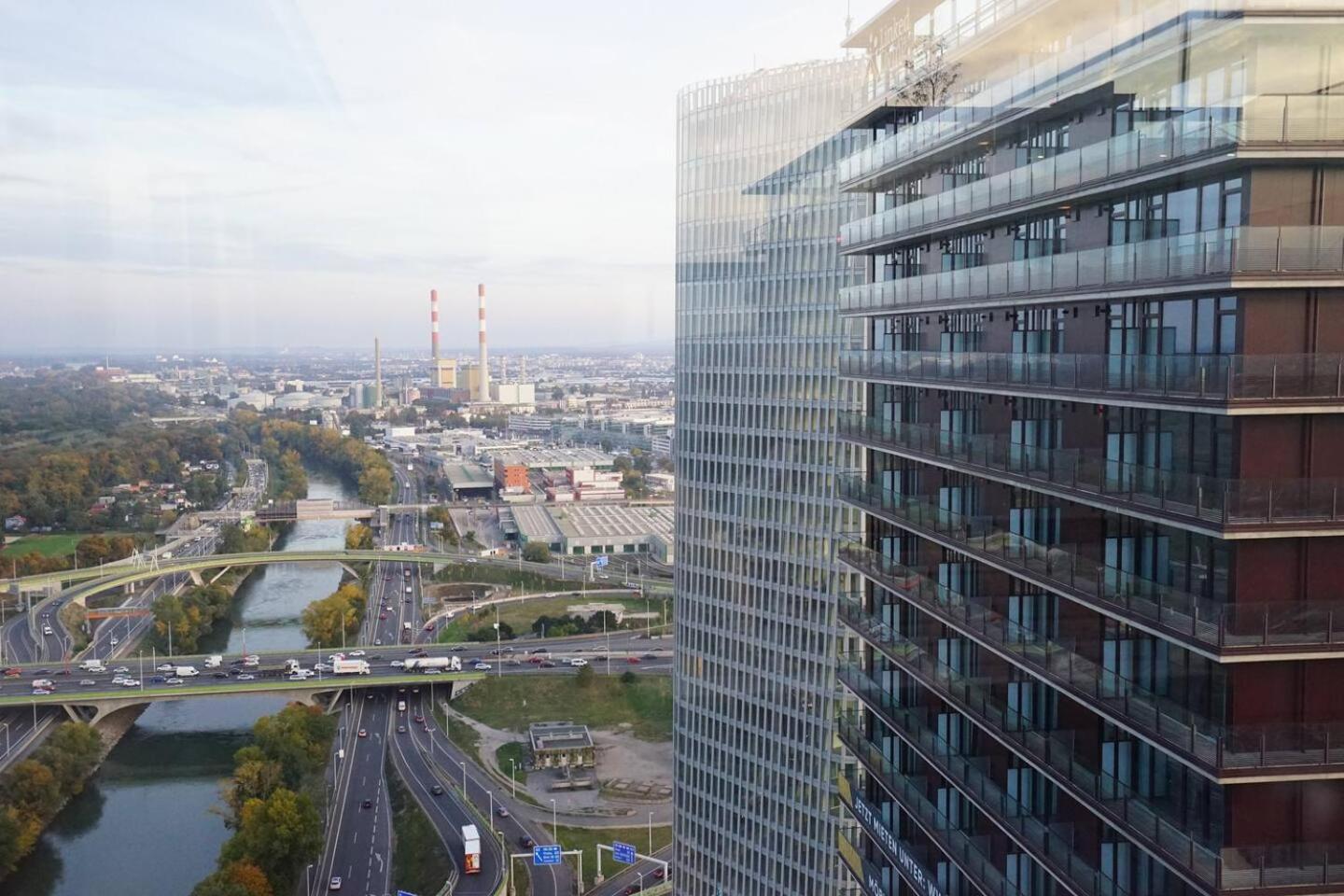 Ferienwohnung Exquisite Studio With Rooftop Pool Wien Exterior foto